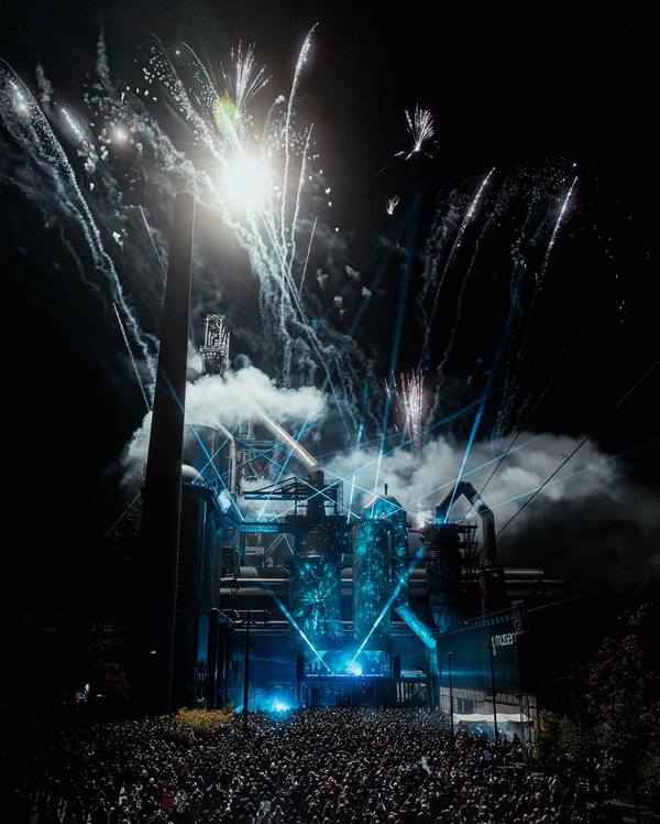 Monumental Tour
