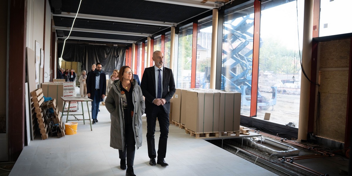 Visite ministérielle et parlementaire du chantier des Archives Nationales